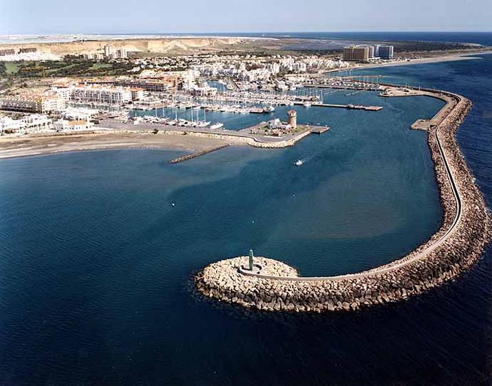 Éstas son las playas de Almería con bandera azul este 2021