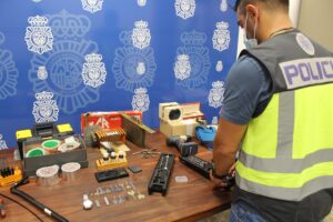 Dos detenidos en Málaga por cometer 'robos fantasma' en viviendas