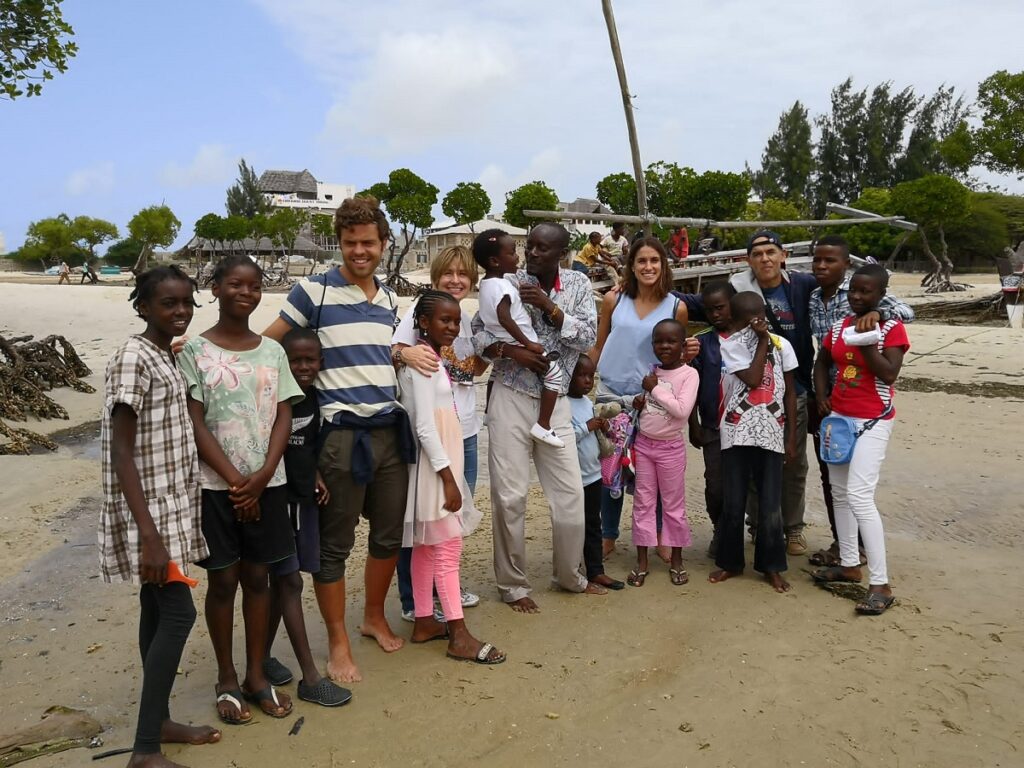 Los Barrientos-Luque, una familia cordobesa comprometida con la infancia africana