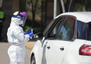 Baja la tasa en Andalucía y caen los pacientes en UCI por covid-19