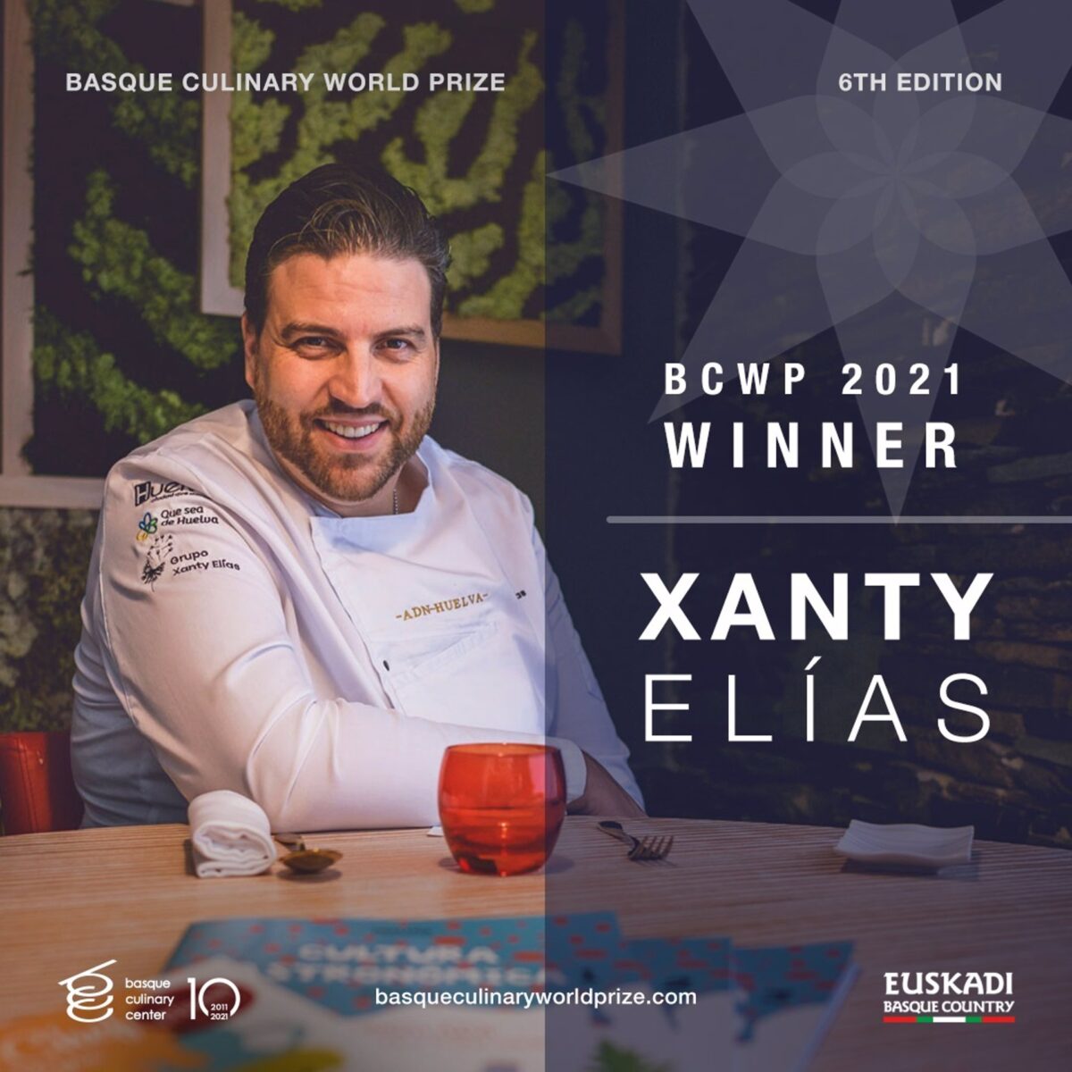 El chef Xanty Elías premiado por fomentar la educación alimentaria en niños