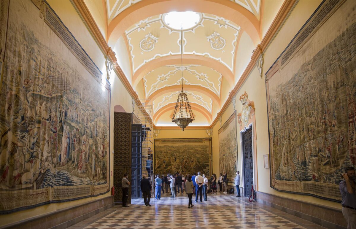 Estudian el esqueleto de niña de la Edad Media hallado en el Alcázar de Sevilla