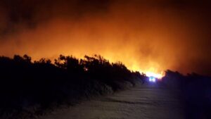 Declarado de madrugada un incendio forestal en un paraje de San Roque