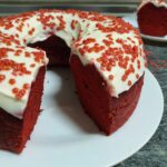 Receta para hacer un rico donut gigante de Red Velvet