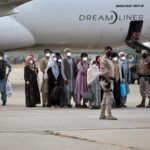 Llega el segundo vuelo de este lunes a Rota con afganos evacuados