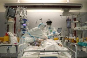 Nueva bajada en pacientes hospitalizados y en UCI por Covid