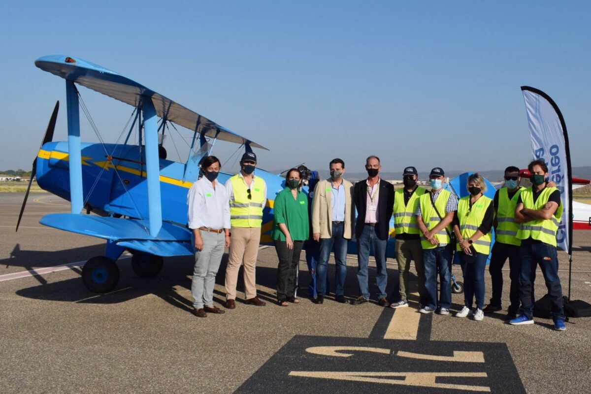 'Volar en Córdoba', la actividad que une aviación y patrimonio histórico