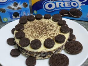 Cómo hacer una tarta de oreo y chocolate blanco sin usar horno