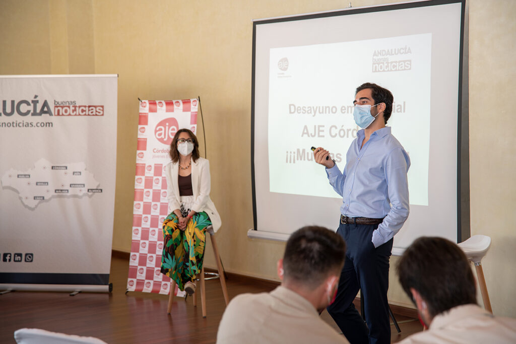 Un momento de la presentación de Andalucía Buenas Noticias. / Foto: Mendoza Comunicación.