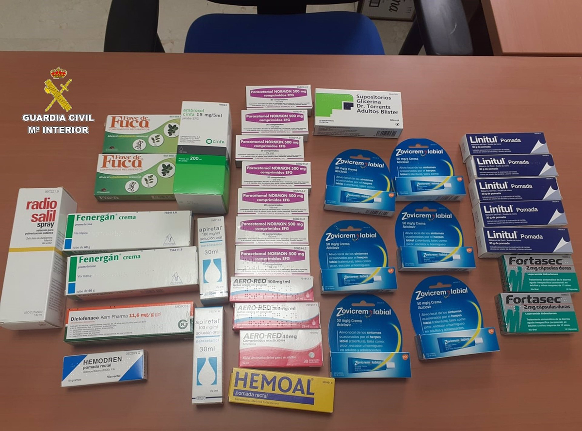 Sorprenden al personal de una parafarmacia de Tarifa vendiendo medicamentos