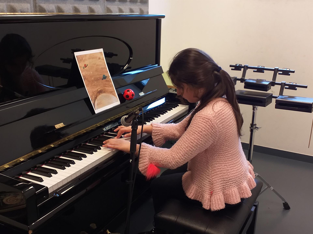 Los niños que practican la improvisación musical son más creativos