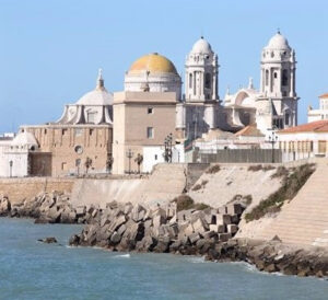 Autorizan la rehabilitación de partes de las murallas de Cádiz