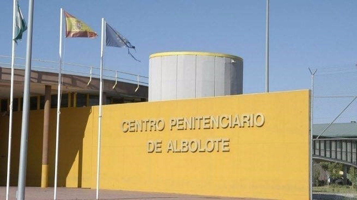 Un funcionario acaba en el hospital por separar a dos presos en la cárcel de Albolote