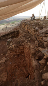 Sale a la luz un poblado fortificado de hace 5.000 años en un pueblo de Granada