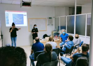 Policía Nacional imparte una charla sobre violencia de género a personas sordas