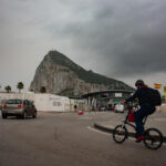 Europa apuesta por eliminar la verja en Gibraltar y da luz verde a la negociación