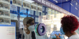 El segundo premio de la Lotería Nacional cae en Puebla de Vícar y Sevilla