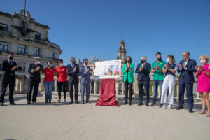 El público regresa a la solidaria Regata Sevilla-Betis