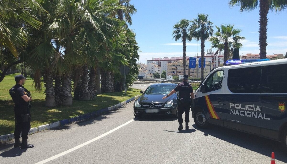 Detenidos dos jóvenes tras darse a la fuga en un control a 200 kilómetros por hora