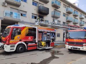 El incendio que se ha cobrado la vida de una mujer y sus dos hijos menores fue intencionado