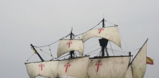 Llega a Huelva la Nao Victoria, el primer navío que recorrió el planeta