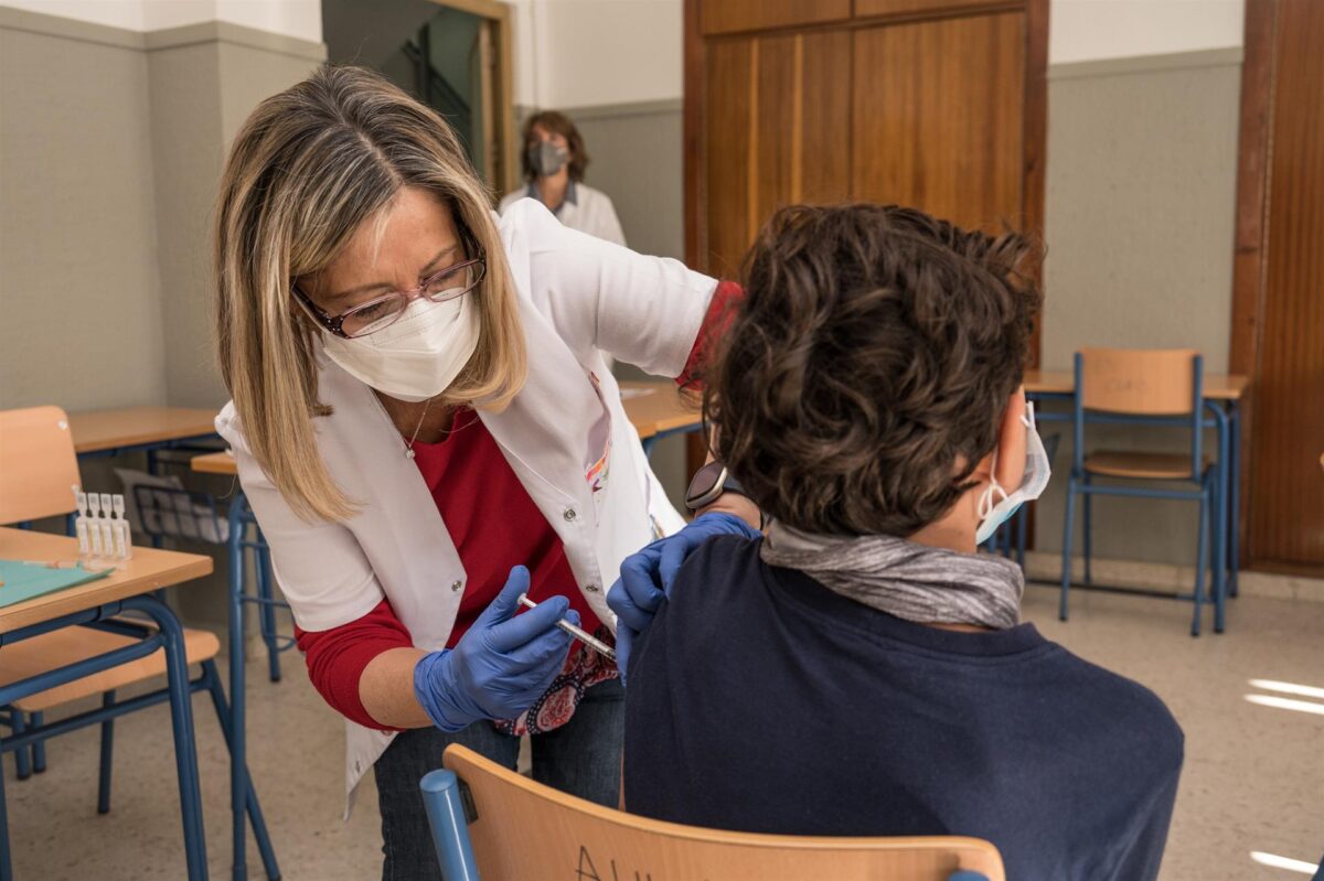 Abierta la vacunación en Andalucía para menores de ocho años