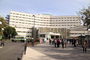 Andalucía disminuye su número de hospitalizados por Covid