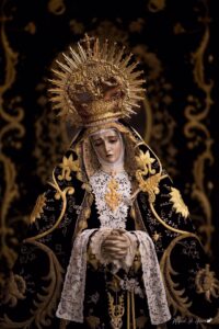 Buscan la corona robada de la Virgen de esta Hermandad