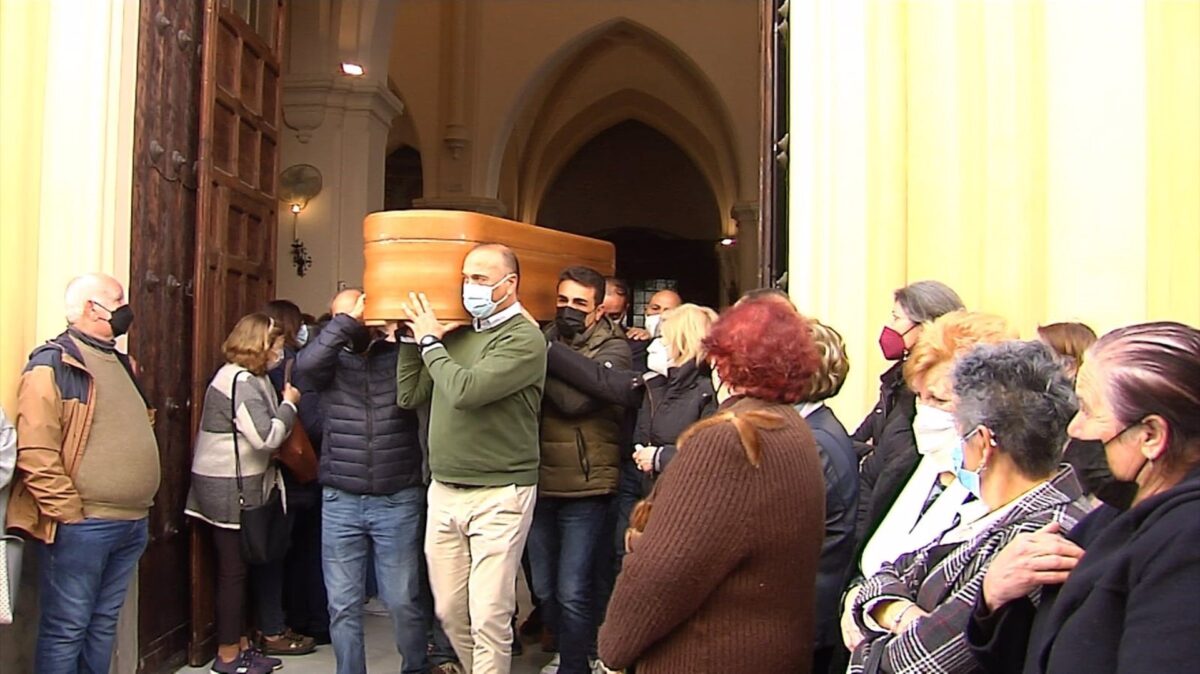 Lepe se une en el último adiós al marinero fallecido en el naufragio de Terranova