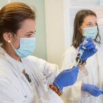 Andalucía recibe las 10.000 primeras dosis de la vacuna Novavax