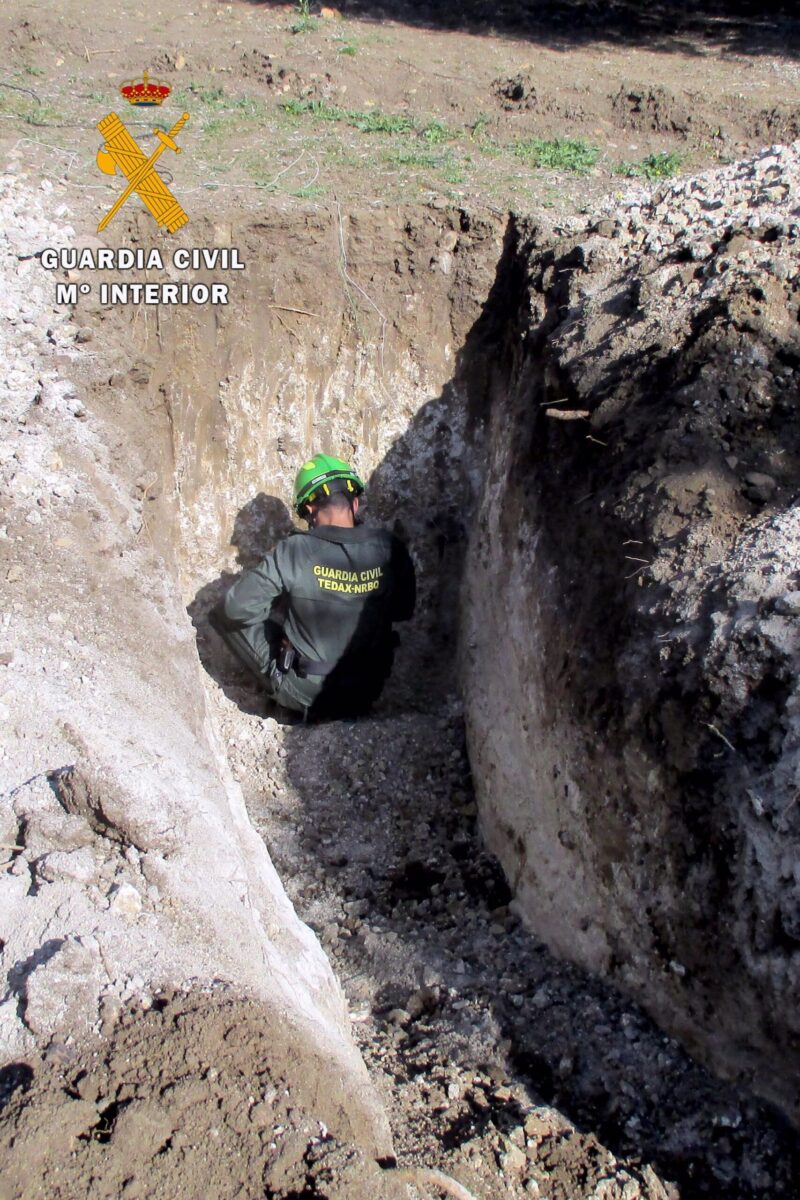 Neutralizan un proyectil de la Guerra Civil encontrado en un olivar de Lopera