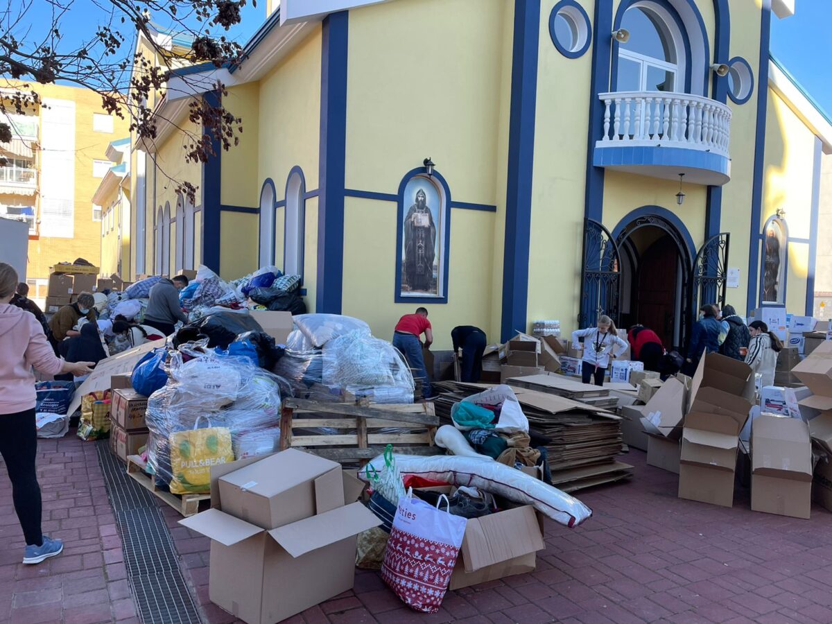 Un cura ucraniano moviliza a la ciudad de Huelva para acoger a 58 refugiados ucranianos