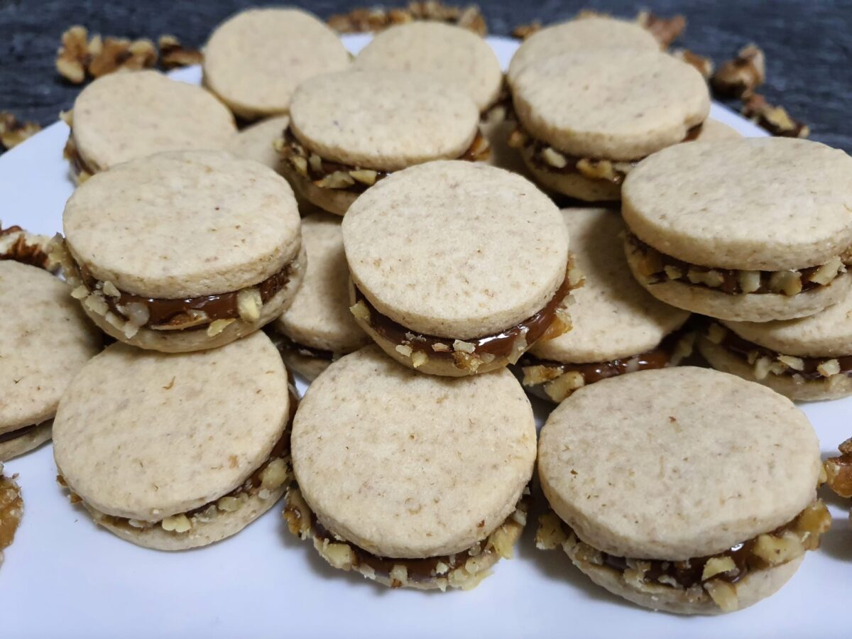 Receta: alfajores caseros de nueces y dulce de leche