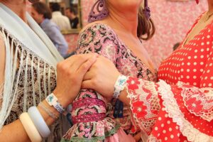 Una pulsera permitirá pagar y entrar en las casetas de la Feria de Abril