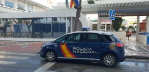 Detenida por intentar estrangular con un paraguas a su compañera de piso