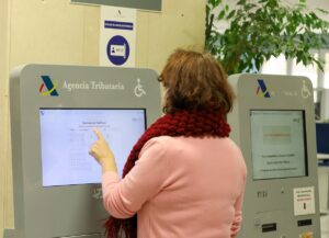 Deducción para familias numerosas en la campaña de la renta 2021 en Andalucía