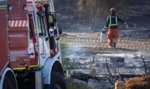 Hallan un cadáver en una chabola incendiada en Lepe