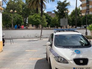 Sancionado por utilizar el coche policial para espiar a su esposa