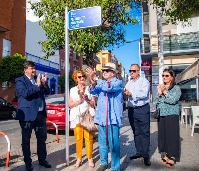 La impronta de la periodista Ana Vives rotula una plaza en Huelva La impronta de la periodista Ana Vives rotula una plaza en Huelva