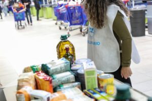 Buscan voluntarios para la campaña de recogida del Banco de Alimentos de Sevilla