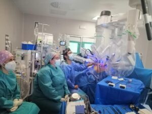 El Hospital de Jaén estrena su actividad de Cirugía General con el robot Da Vinci