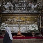 Abren dos veces en mayo la urna de San Fernando de la catedral de Sevilla