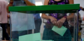La participación en las elecciones andaluzas sube 1,8 puntos hasta el 58,3%
